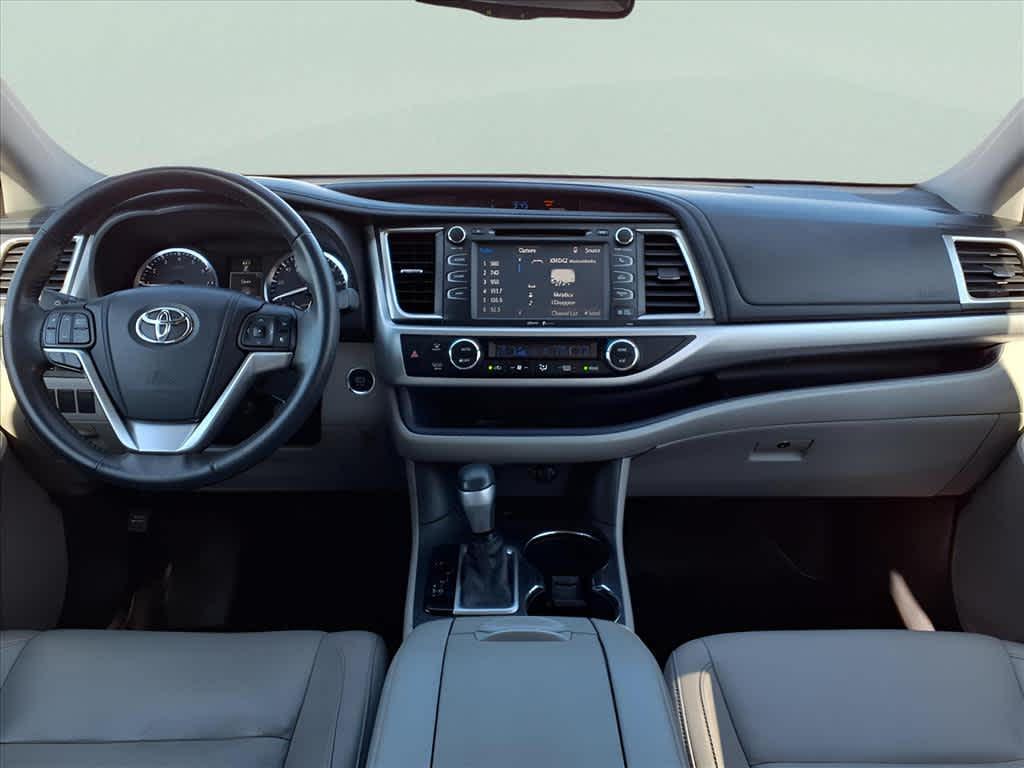 used 2014 Toyota Highlander car, priced at $18,115