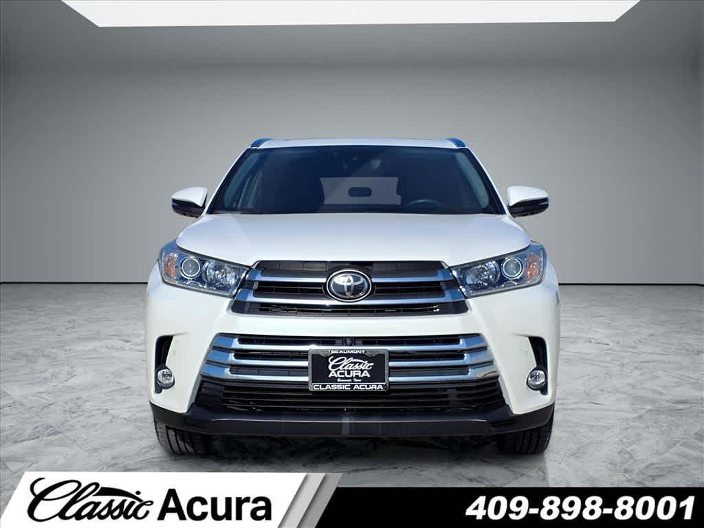 used 2019 Toyota Highlander car, priced at $26,154