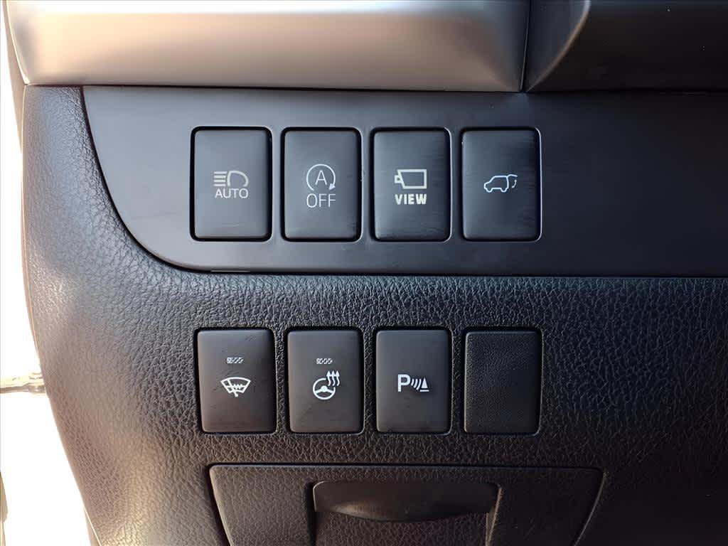 used 2019 Toyota Highlander car, priced at $26,154