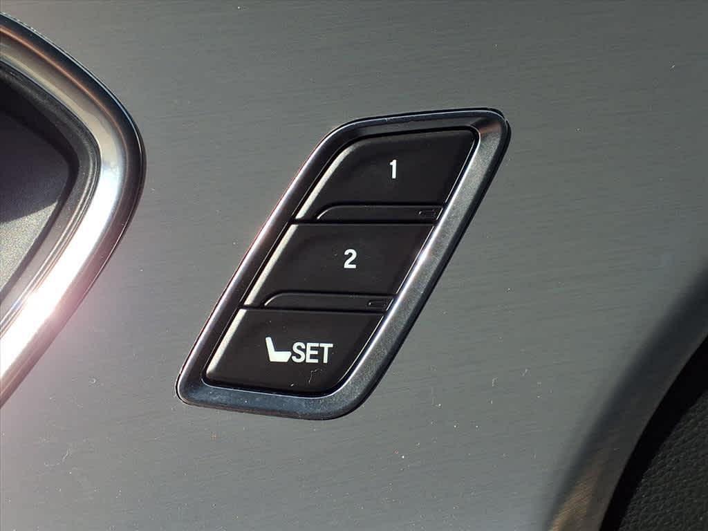 used 2025 Acura RDX car, priced at $43,771