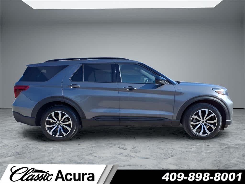 used 2022 Ford Explorer car, priced at $28,601