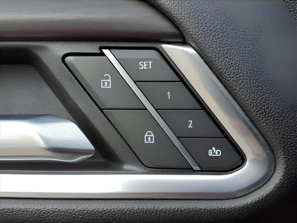 used 2022 GMC Sierra 1500 car, priced at $40,876