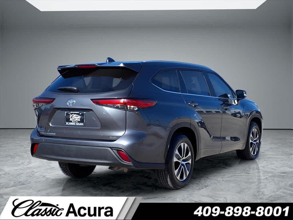 used 2023 Toyota Highlander car, priced at $36,870