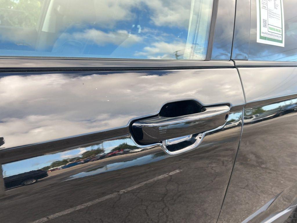 used 2023 Jeep Grand Cherokee L car, priced at $21,215