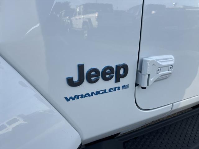 new 2025 Jeep Wrangler car, priced at $60,140