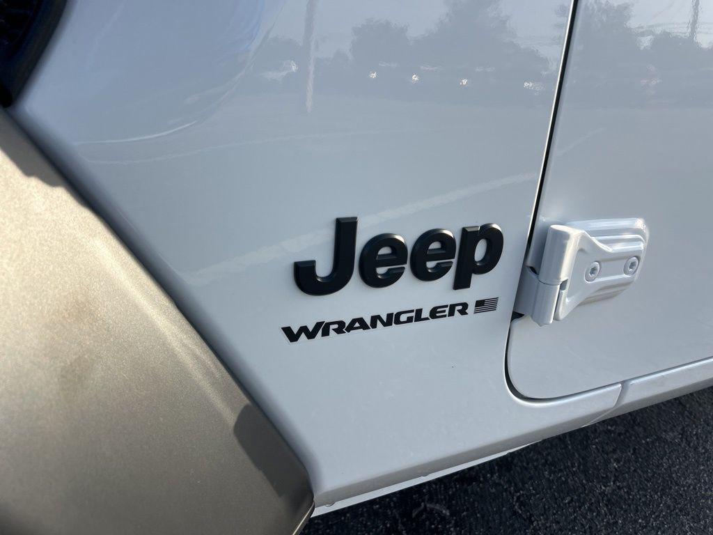 new 2026 Jeep Wrangler car, priced at $36,741