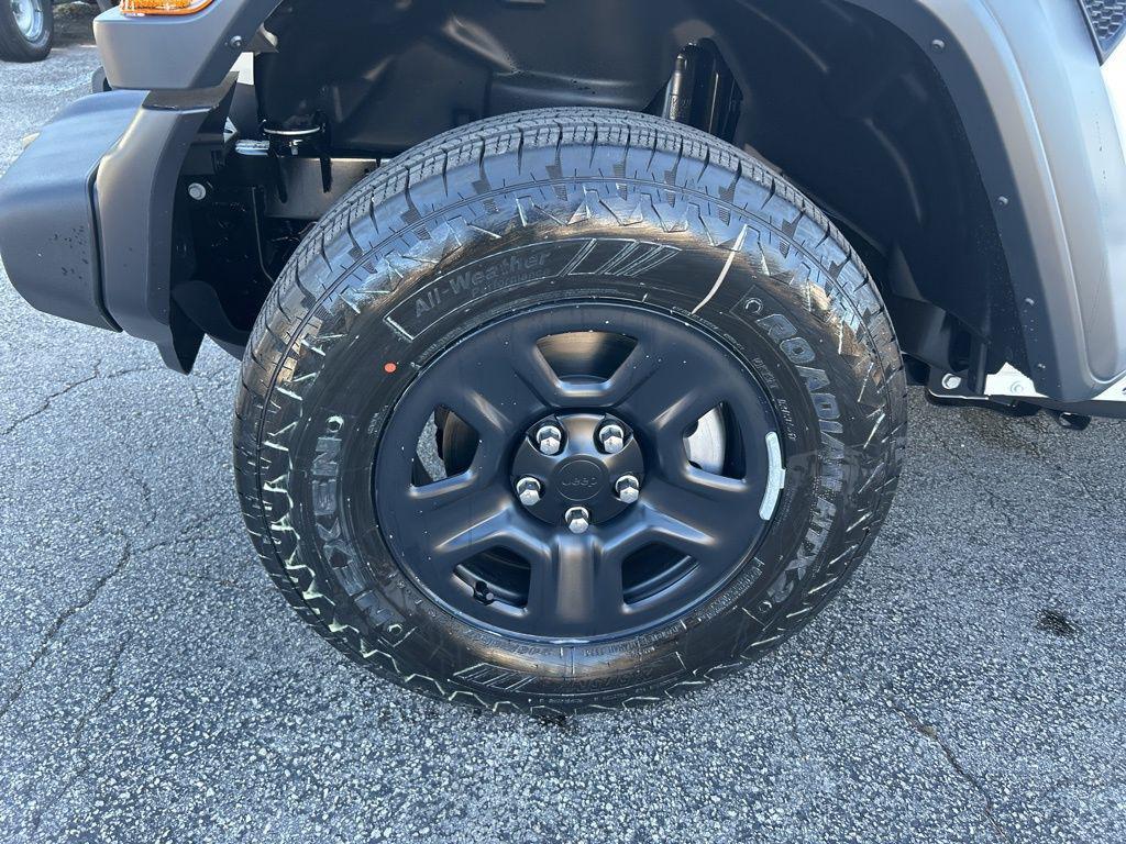 new 2026 Jeep Wrangler car, priced at $38,447