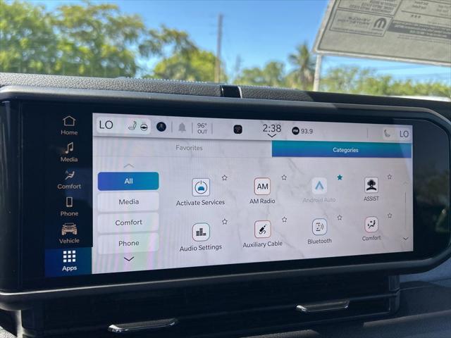 new 2025 Jeep Gladiator car, priced at $45,373