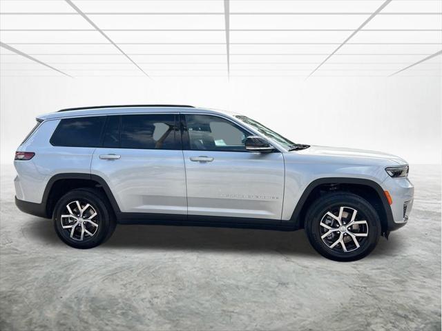 new 2024 Jeep Grand Cherokee L car, priced at $38,488