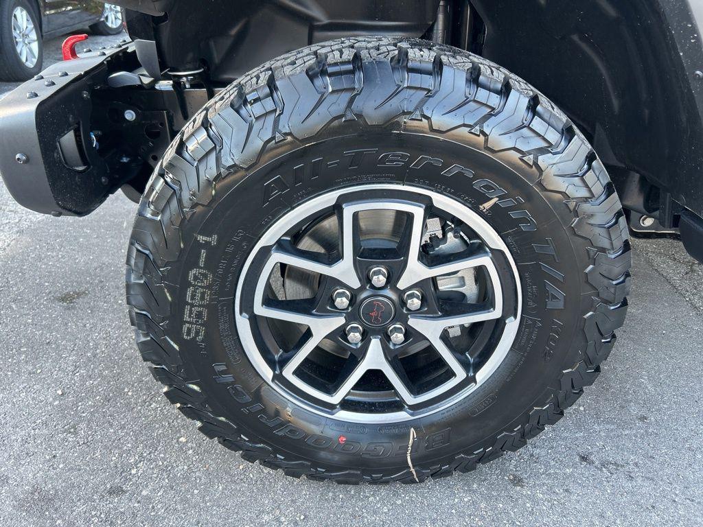 new 2025 Jeep Wrangler car, priced at $60,599