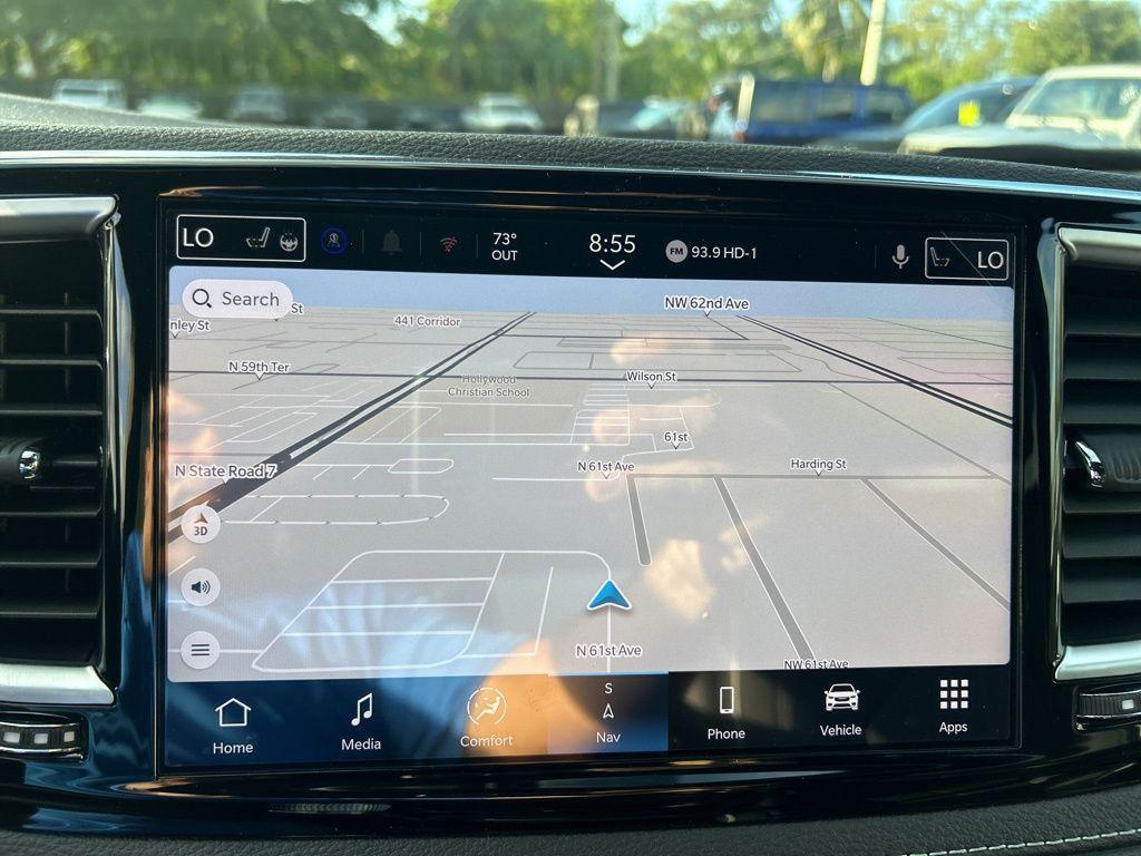 new 2025 Chrysler Pacifica car, priced at $42,639