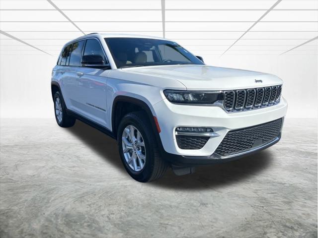 used 2023 Jeep Grand Cherokee car, priced at $28,409