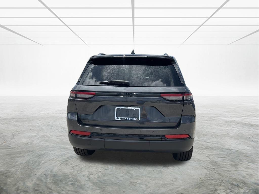 new 2025 Jeep Grand Cherokee car, priced at $35,950