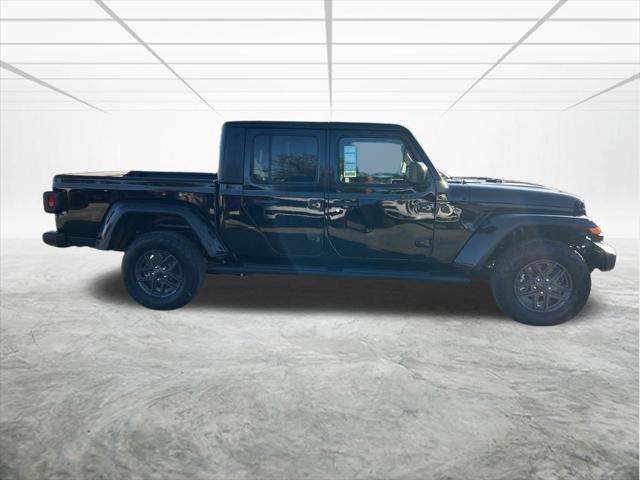 new 2024 Jeep Gladiator car, priced at $42,800