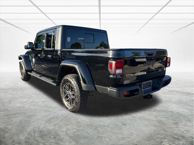 new 2024 Jeep Gladiator car, priced at $42,800