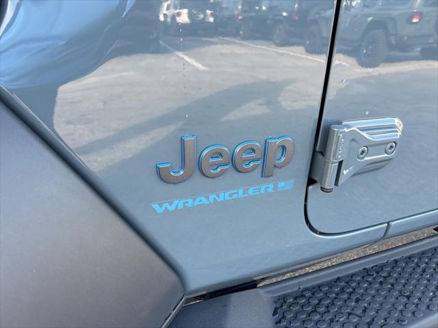 new 2025 Jeep Wrangler car, priced at $53,940