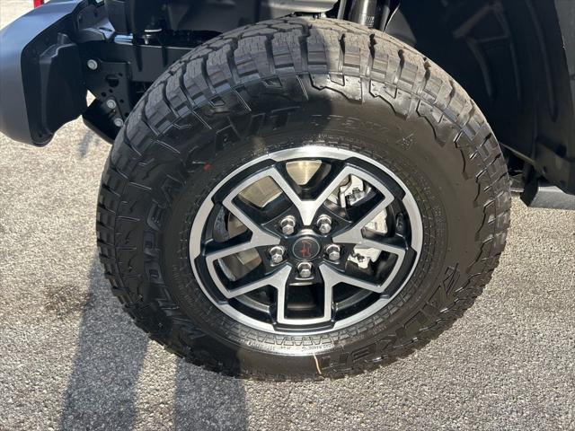 new 2025 Jeep Gladiator car, priced at $53,115