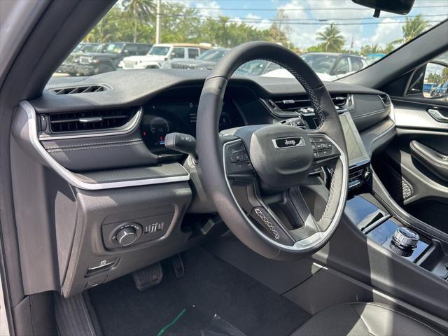 new 2025 Jeep Grand Cherokee car, priced at $40,502