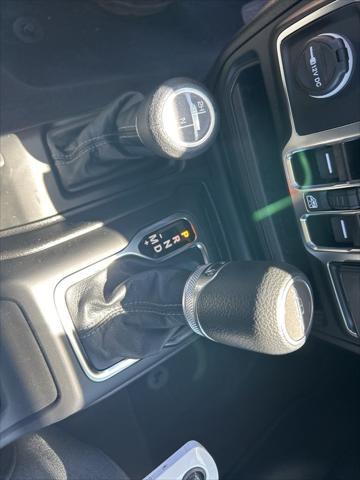 new 2025 Jeep Gladiator car, priced at $43,580