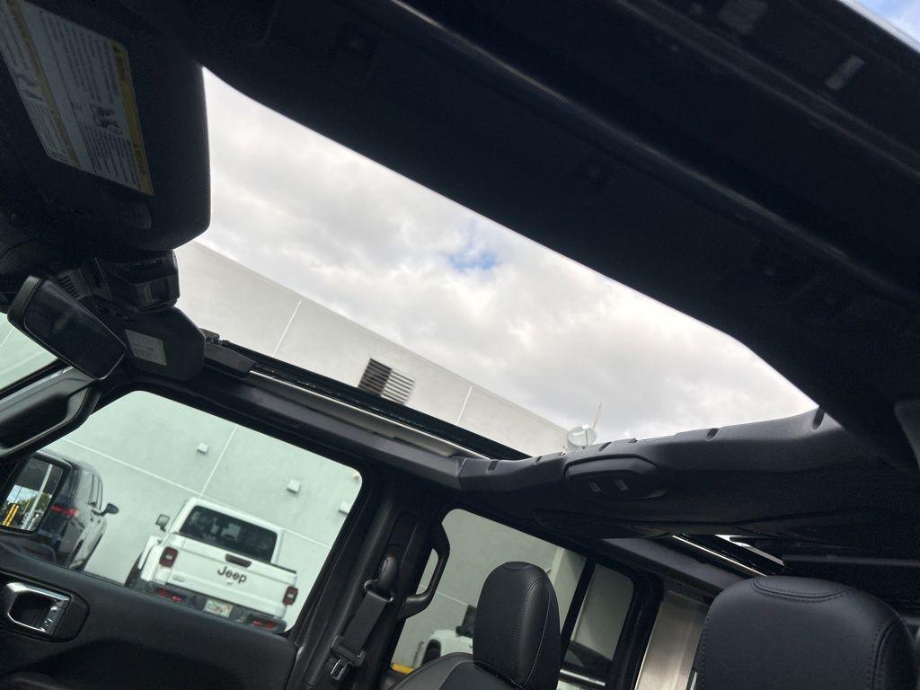 new 2025 Jeep Wrangler car, priced at $59,839