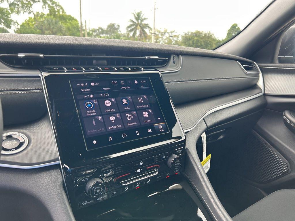 new 2025 Jeep Grand Cherokee car, priced at $37,012