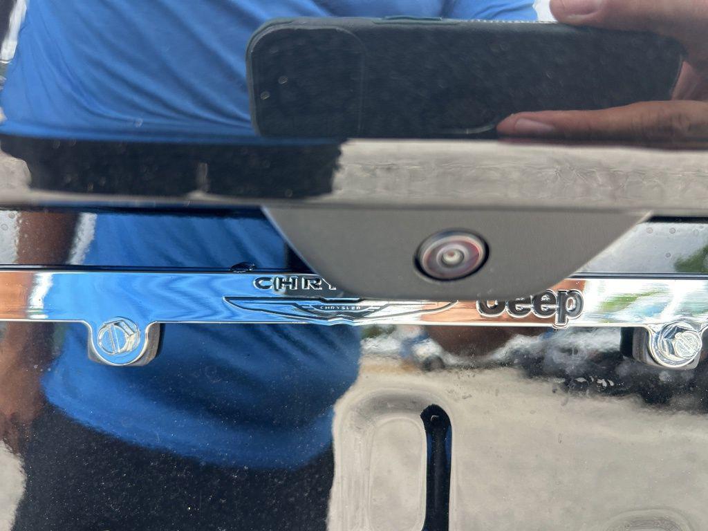 new 2025 Jeep Grand Cherokee car, priced at $37,012