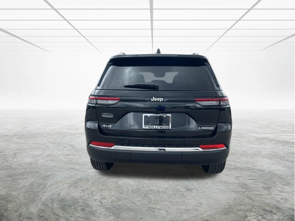 new 2025 Jeep Grand Cherokee car, priced at $37,012