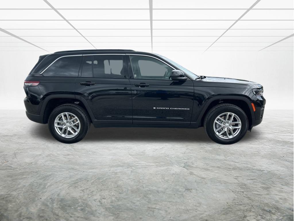 new 2025 Jeep Grand Cherokee car, priced at $37,012