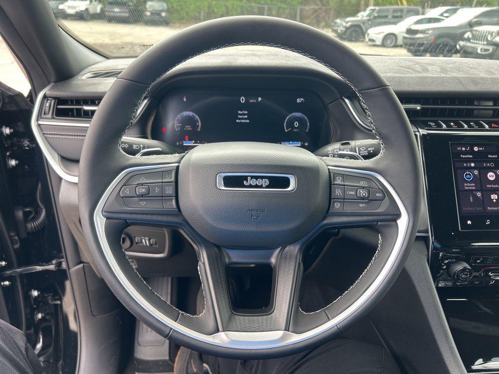 new 2025 Jeep Grand Cherokee car, priced at $37,012