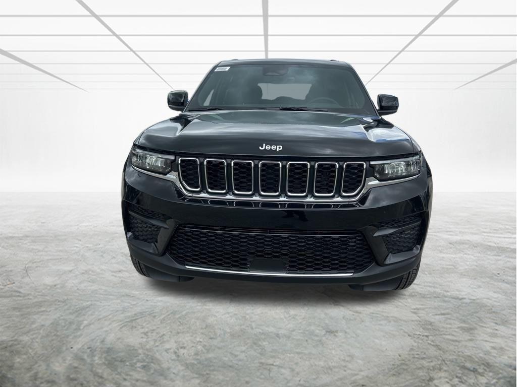 new 2025 Jeep Grand Cherokee car, priced at $37,012