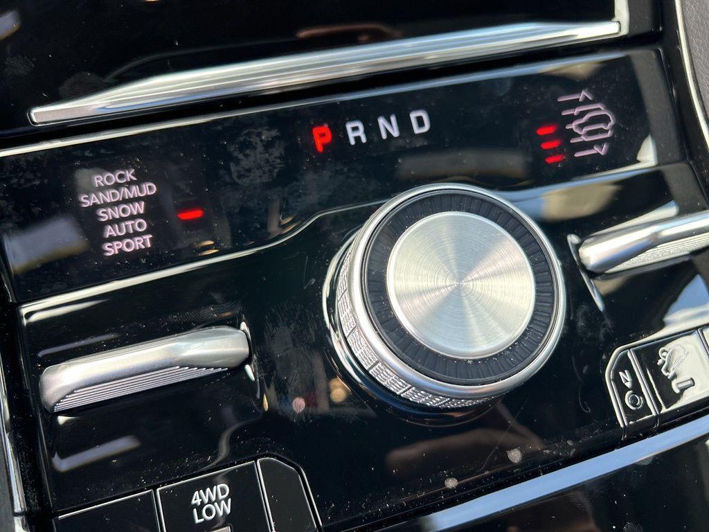 new 2025 Jeep Grand Cherokee car, priced at $53,903