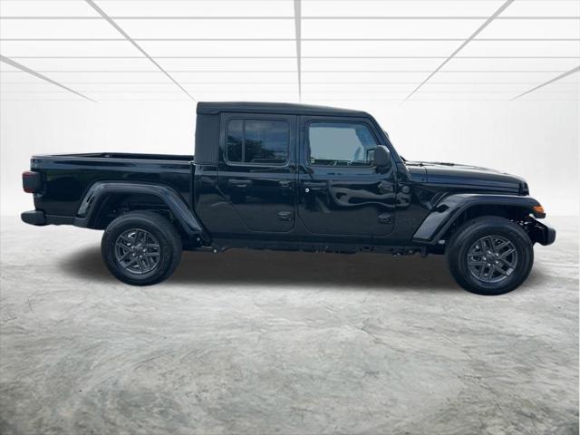 new 2025 Jeep Gladiator car, priced at $45,373