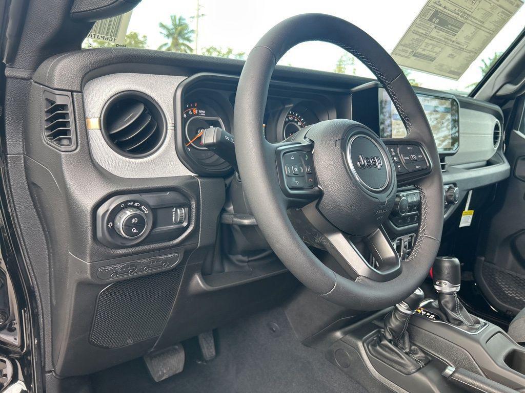 new 2025 Jeep Gladiator car, priced at $40,293