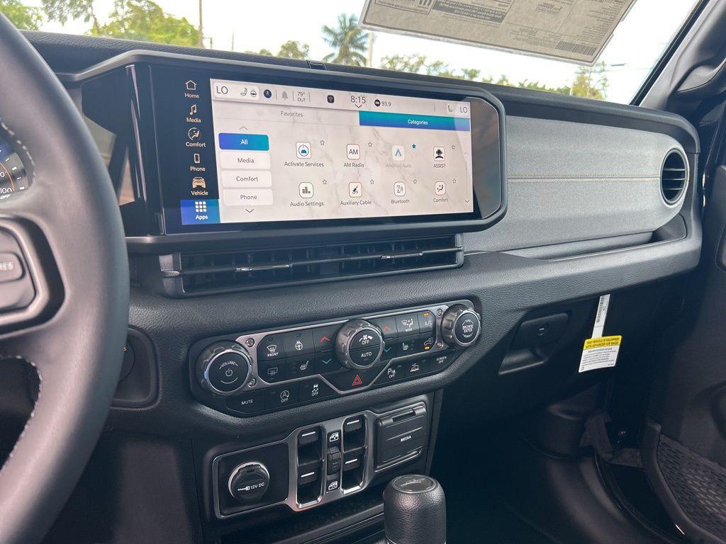 new 2025 Jeep Gladiator car, priced at $40,293