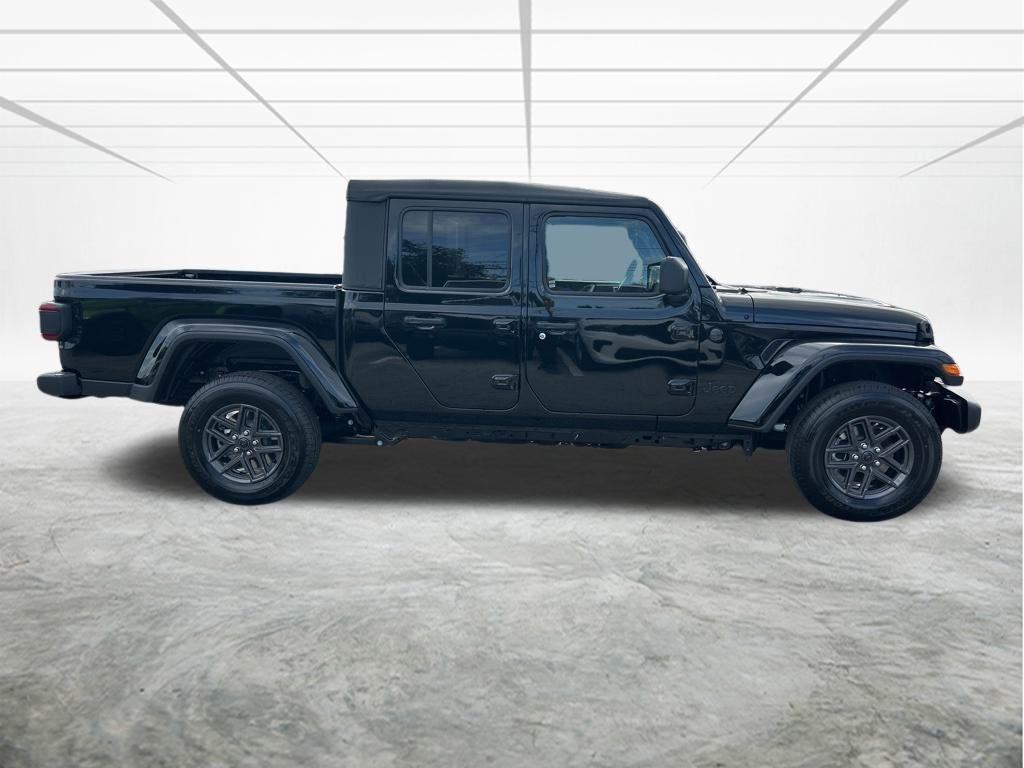 new 2025 Jeep Gladiator car, priced at $40,293