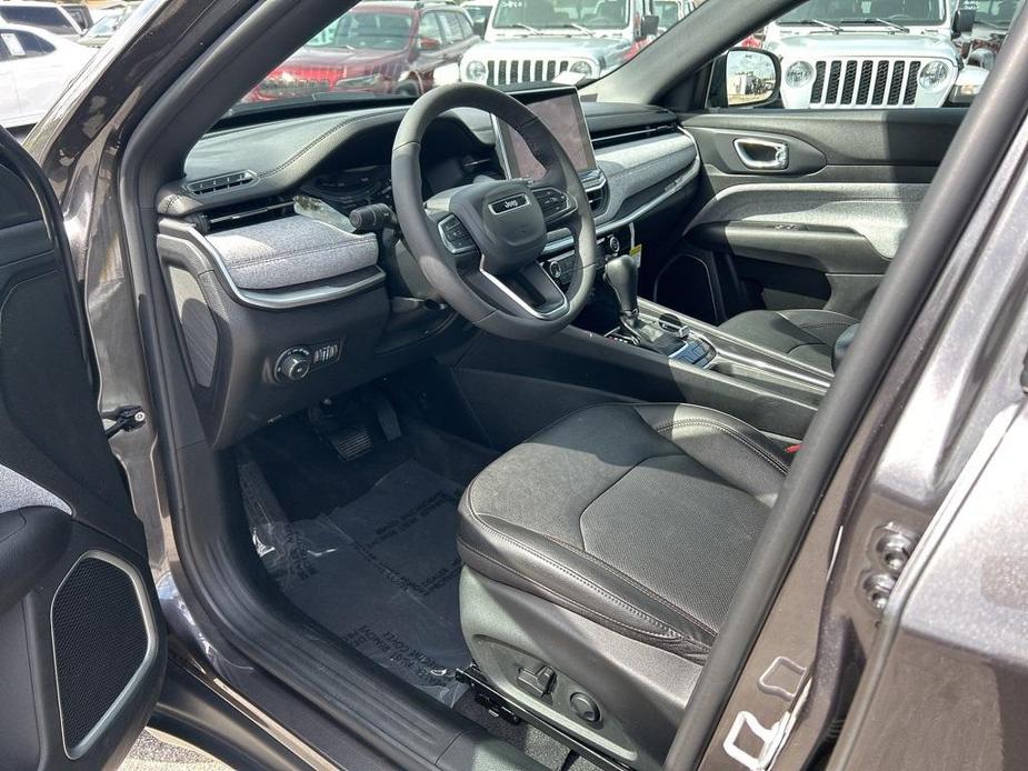 used 2023 Jeep Compass car, priced at $25,899