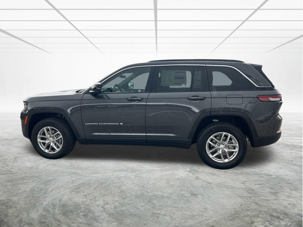new 2025 Jeep Grand Cherokee car, priced at $38,870