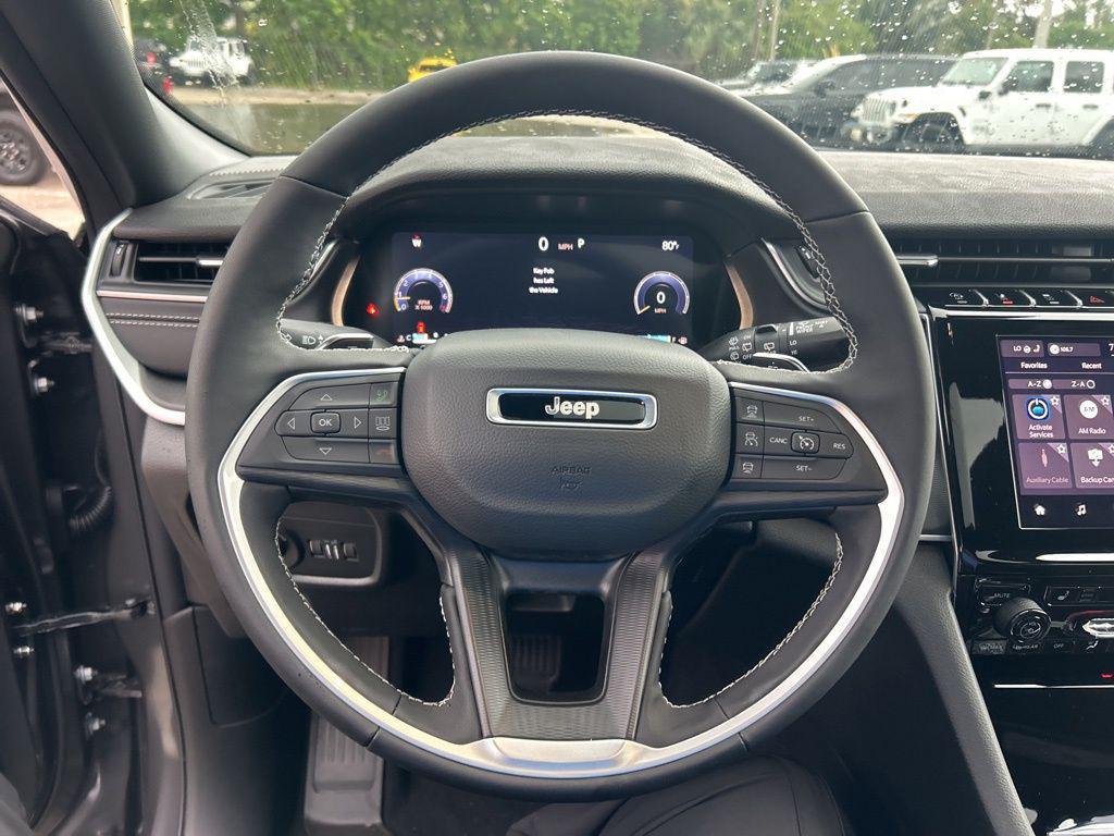 new 2025 Jeep Grand Cherokee car, priced at $38,870
