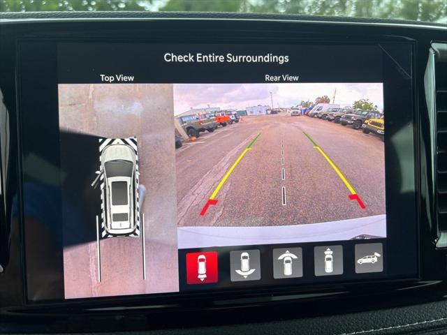 new 2025 Chrysler Pacifica car, priced at $40,152