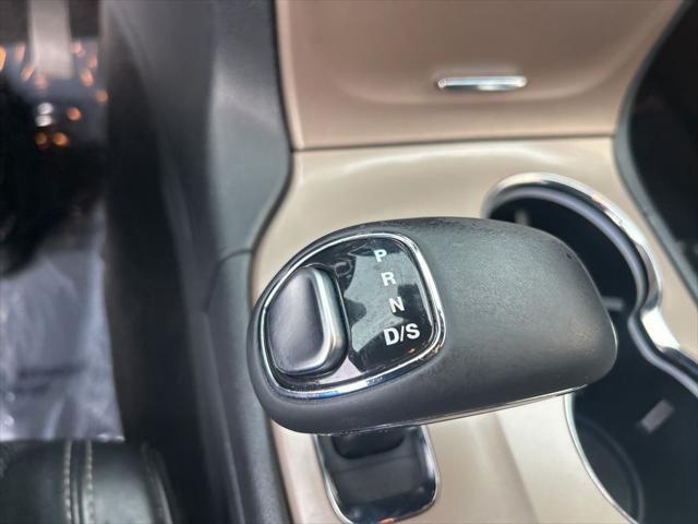 used 2015 Jeep Grand Cherokee car, priced at $13,453