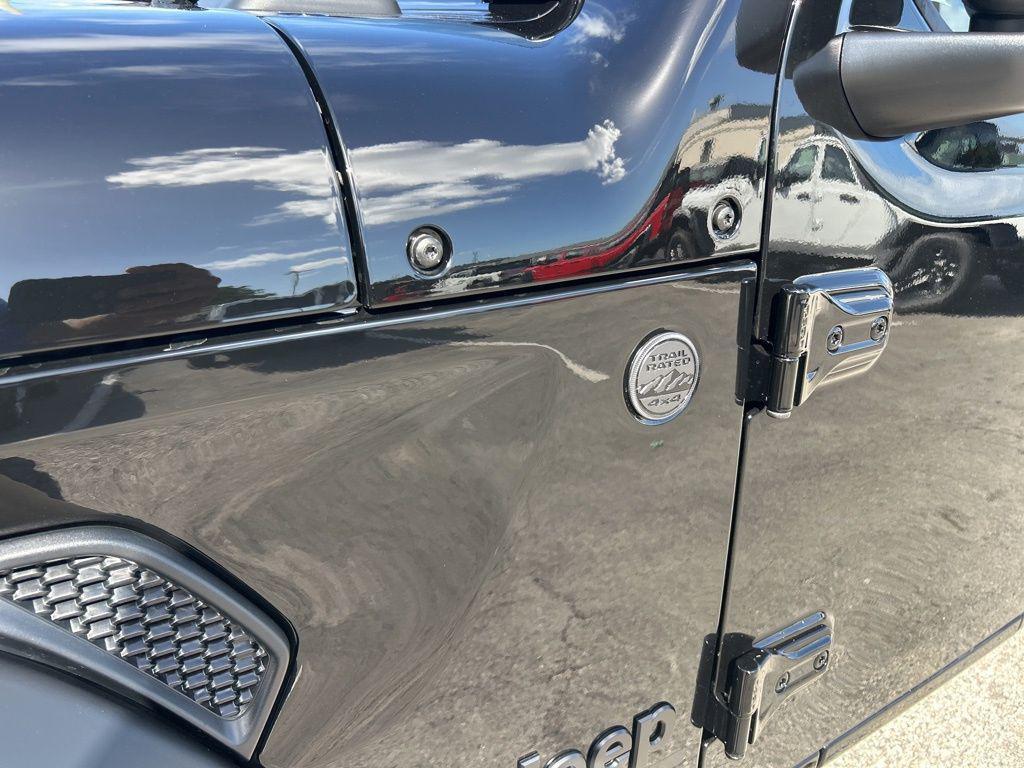 new 2025 Jeep Gladiator car, priced at $36,624