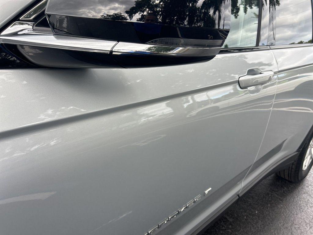 new 2024 Jeep Grand Cherokee L car, priced at $43,036