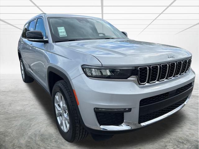 new 2024 Jeep Grand Cherokee L car, priced at $42,308