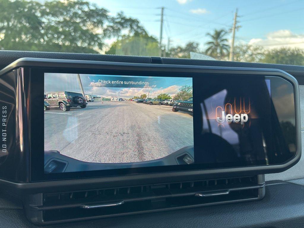 new 2026 Jeep Gladiator car, priced at $40,686