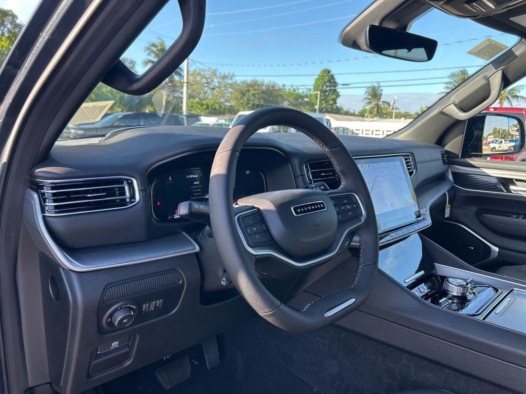 new 2025 Jeep Wagoneer L car, priced at $70,082