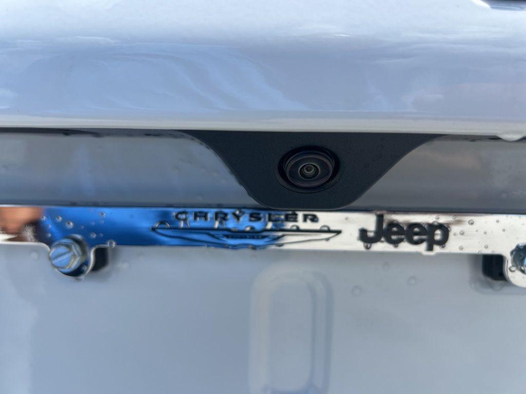 new 2025 Jeep Compass car, priced at $27,711