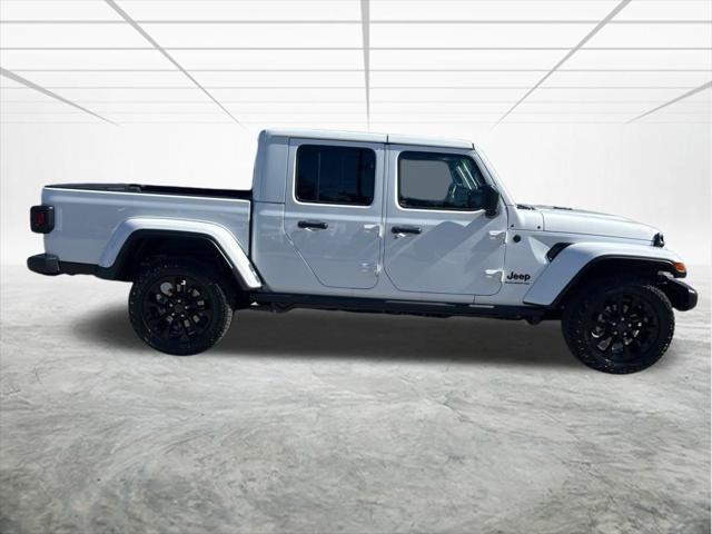 new 2025 Jeep Gladiator car, priced at $41,290