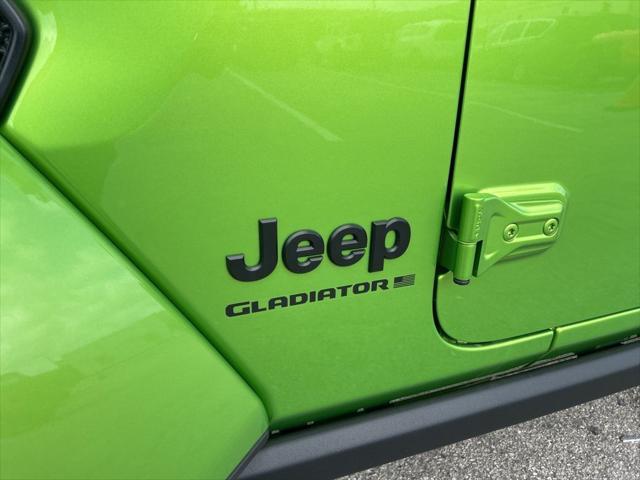 new 2025 Jeep Gladiator car, priced at $37,547