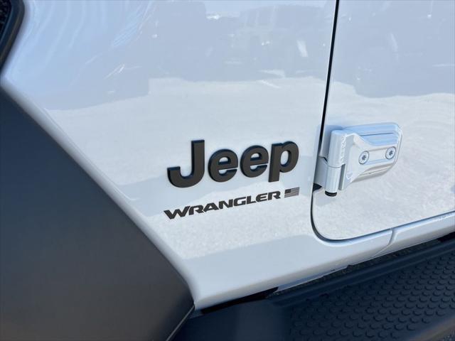 new 2025 Jeep Wrangler car, priced at $44,155