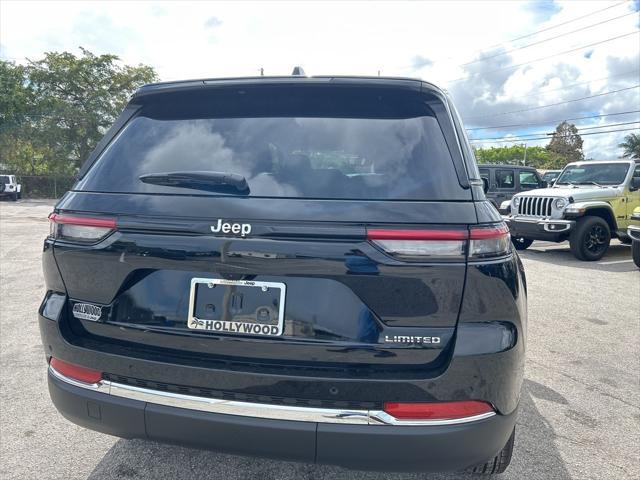 new 2024 Jeep Grand Cherokee car, priced at $43,995